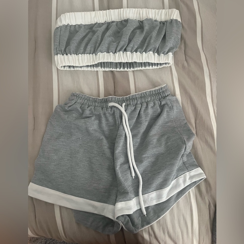 Two piece short set grey